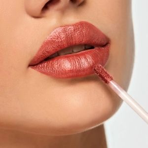 Stay Wild formula, liquid lipstick
